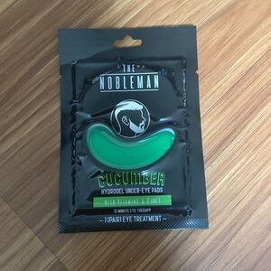 NWT Cucumber Hydrogel Under-Eye Pads - Green